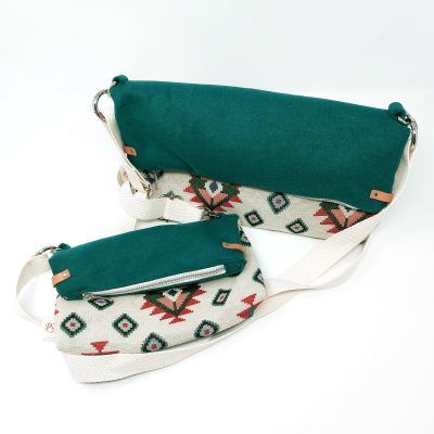 Bolsos plegados con estampado étnico en dos tamaños