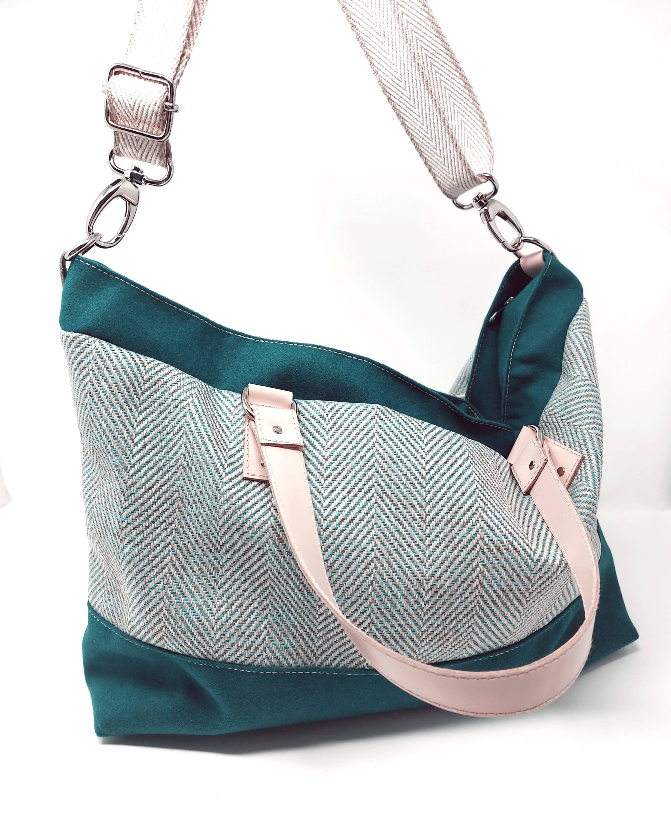 Bolso shopper verde con estampado en espiga, asas de mano de piel y correa bandolera de algodón trenzado